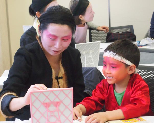 メイクにチャレンジ